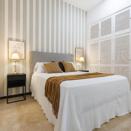 Avanti Cartuja Siviglia Esterno foto